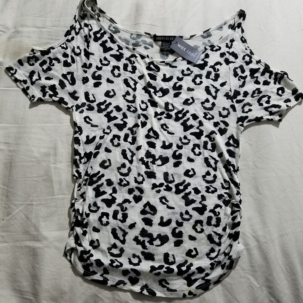 Cold shoulder top - Picture 3 of 3